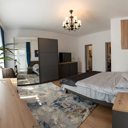 Cris Apartments Targu Mures Exterior photo